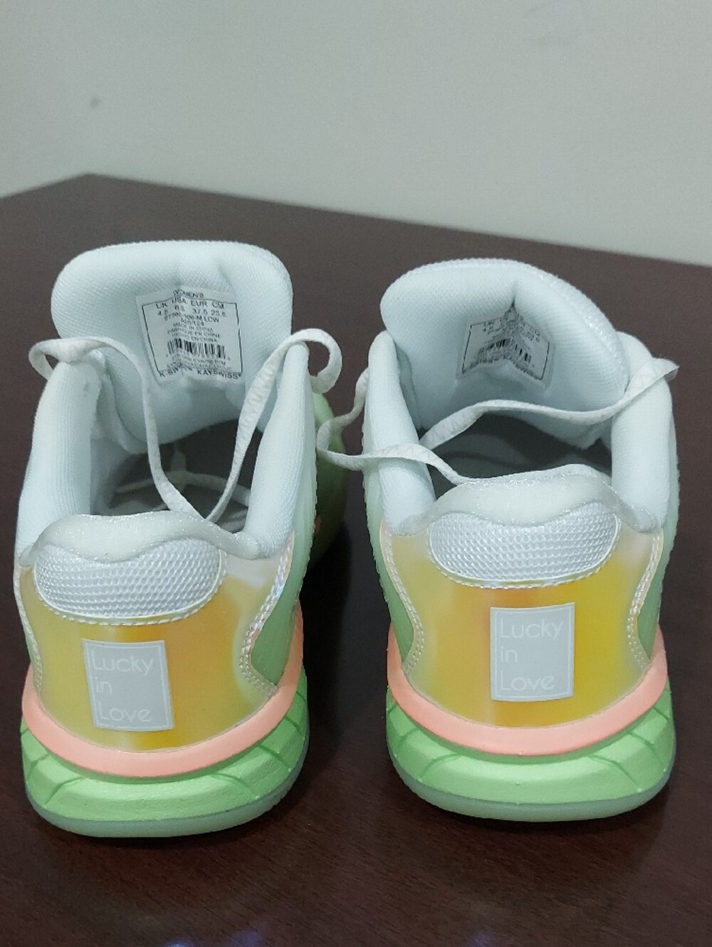 K-Swiss Hypercourt Express 2 Tennis Shoe - Picture 4 of 11